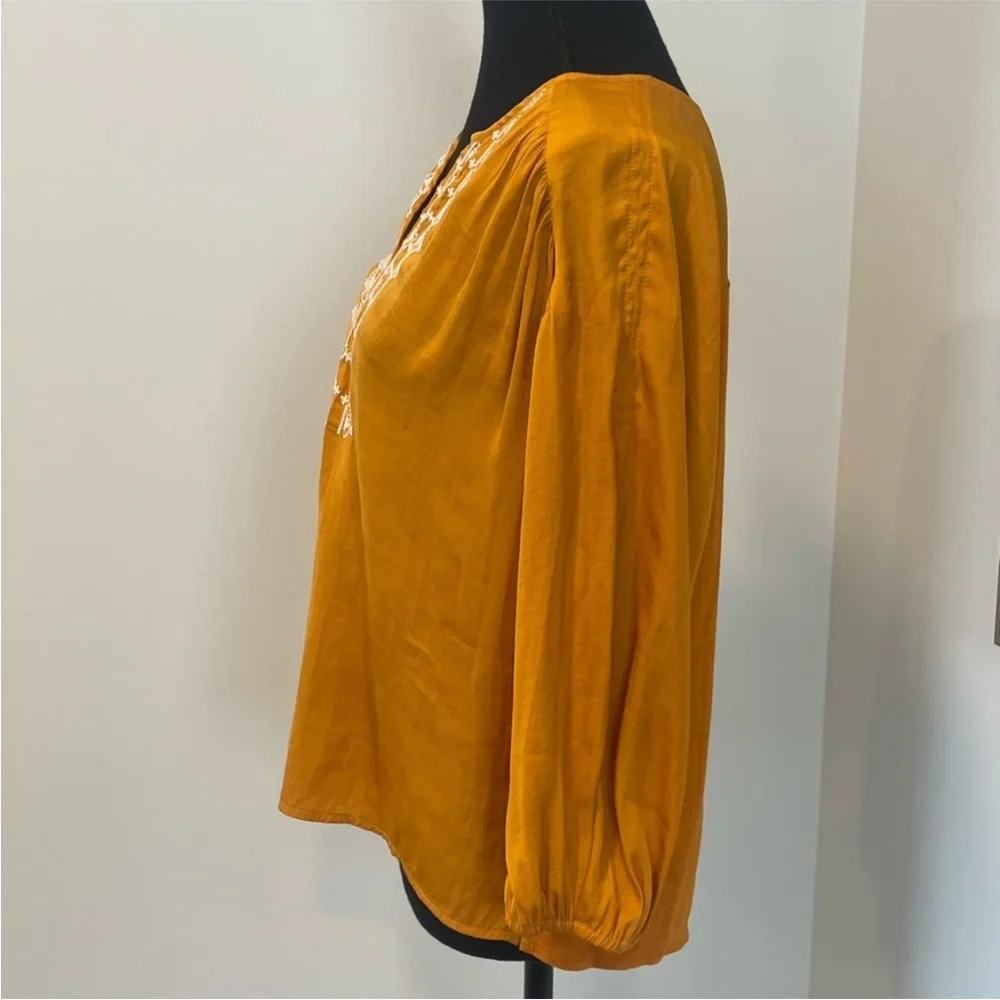 Never Worn! Anthropologie Dolan Golden Embroidered Blouse Oversized - Picture 2 of 10